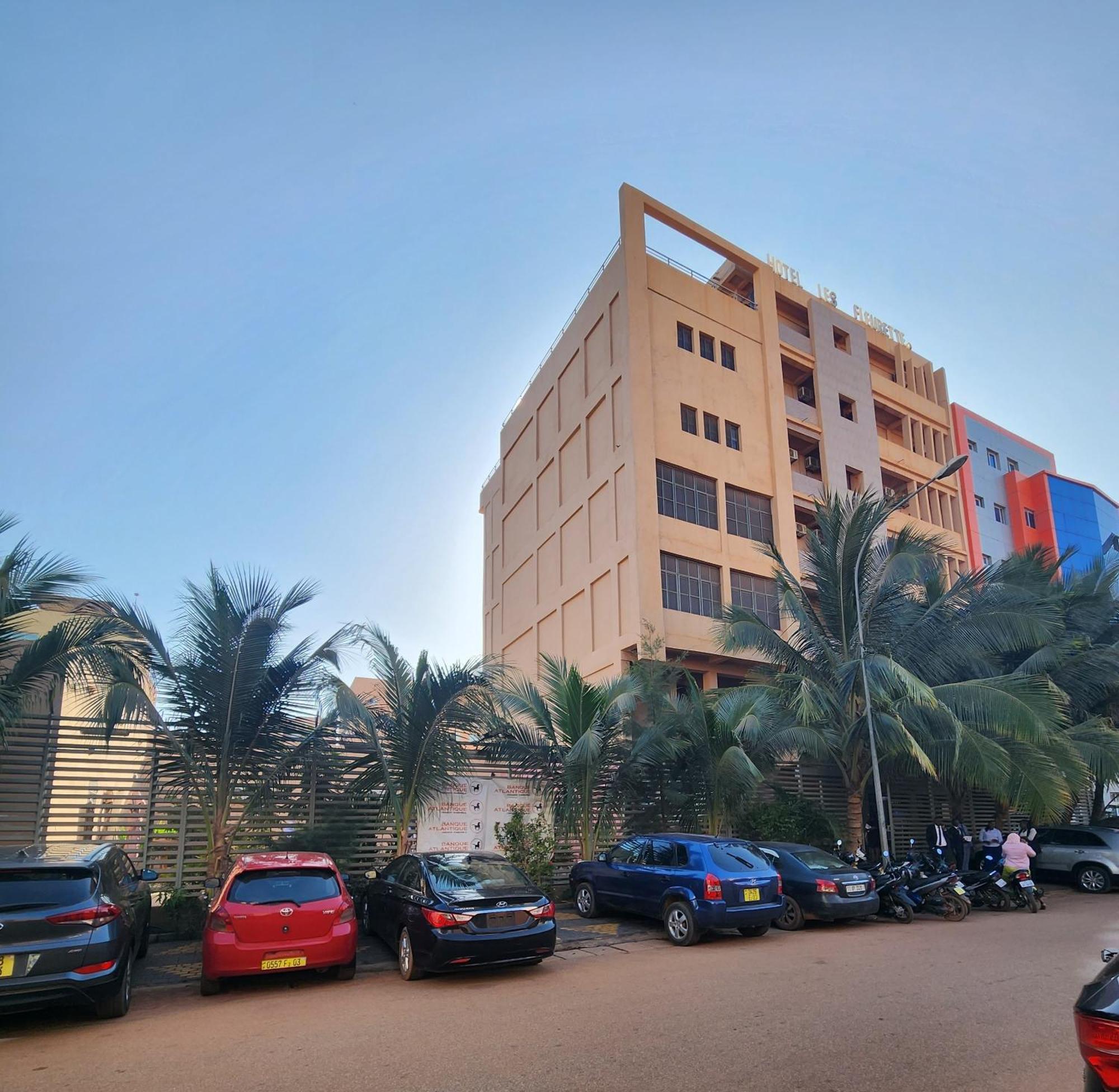 Hotel Les Fleurettes Ouagadougou Exterior foto